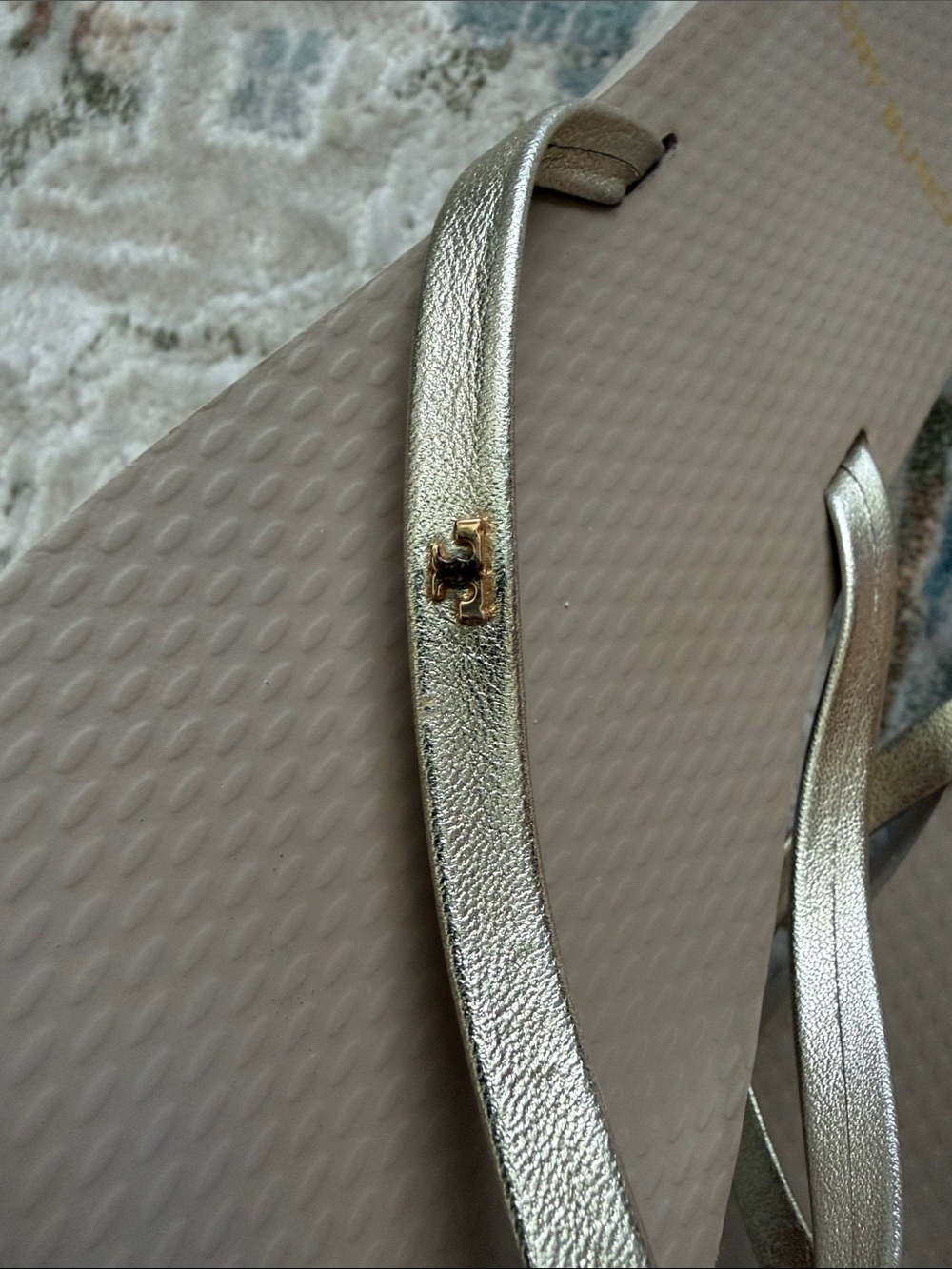 Tory Burch Metallic Gold-Trim Flip Flop Sandals size 6 - Picture 10 of 11